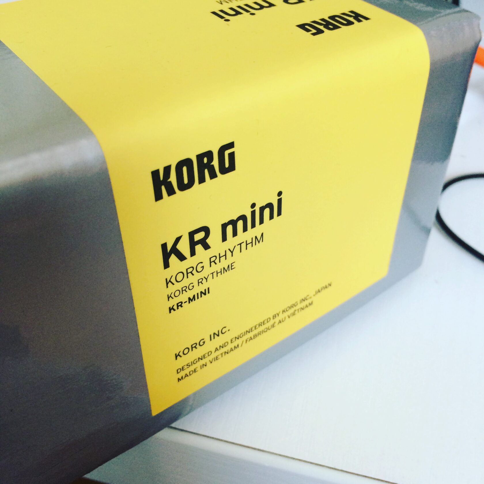 スピーカー内蔵リズムマシン KORG KR mini 購入レビュー | メタル 
