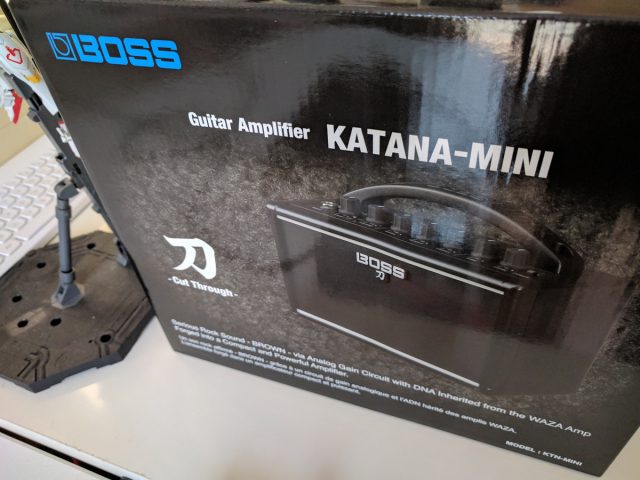 KATANA MINIの箱